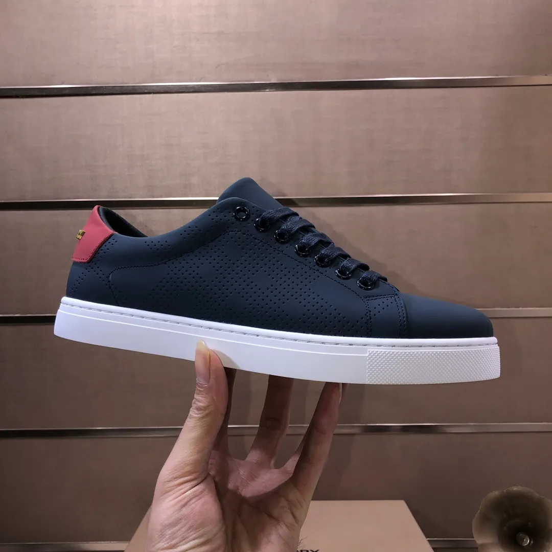 Men's shoes 💰480💰 [Burberry] (cowhide lining) classic low-top sneakers｜Imported cowhide with classic plaid fabric｜Cowhide lining｜Original outsole｜Fine workmanship and comfortable to wear Size: 38-44 (customized at 45)